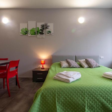 Appartamento Lime - Affitti Brevi Italia Lecco Eksteriør bilde